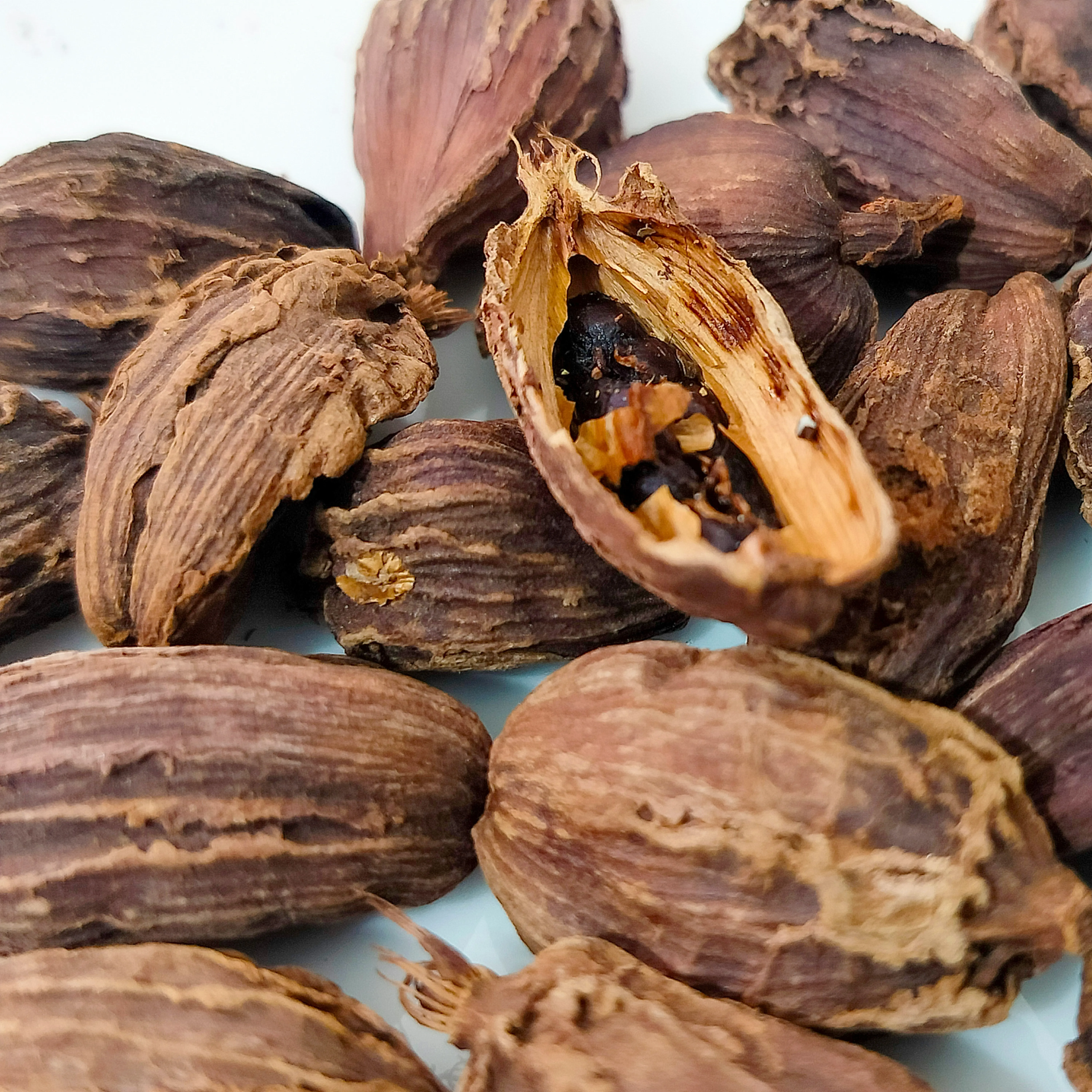 Premium Indian Black Cardamom